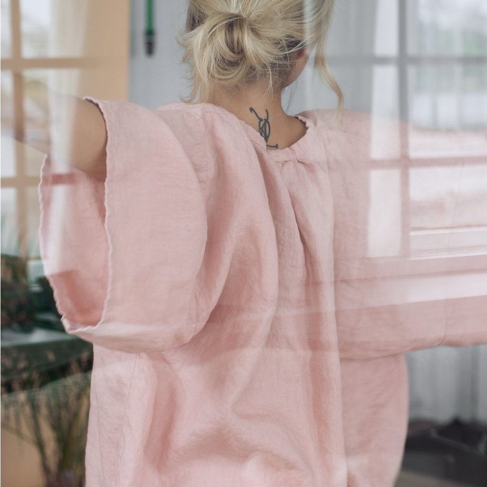 Isona Linen Tunic Top in Rose Quartz - Picture 2 of 2